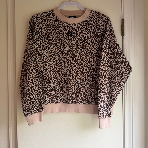 Nike Tops - Nike Womens Leopard Print Crewneck Sweatshirt Tan Brown XS Fleece Futura Logo